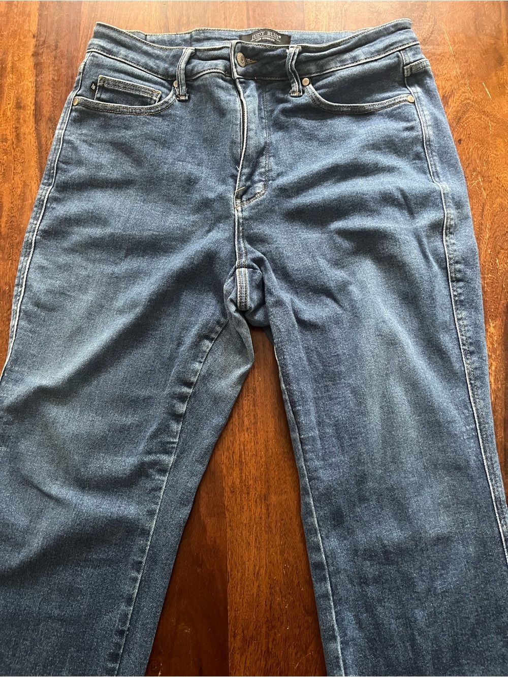 Judy Blue High Rise Straight Leg Jeans Medium Wash - Size 14W - Picture 2 of 6